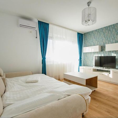 Fantastic Apartment At Prima Residence Oradea Bagian luar foto