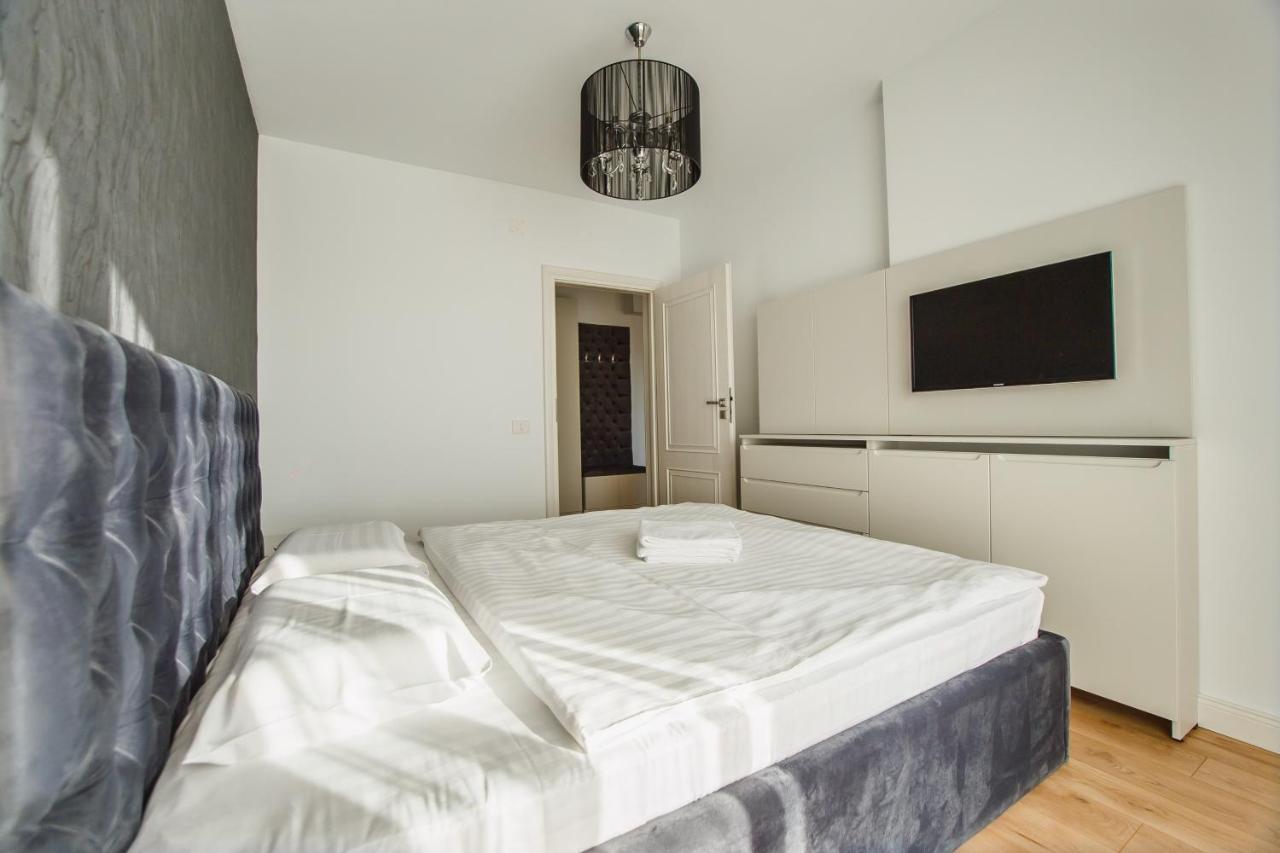 Fantastic Apartment At Prima Residence Oradea Bagian luar foto