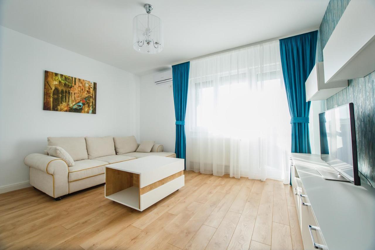 Fantastic Apartment At Prima Residence Oradea Bagian luar foto