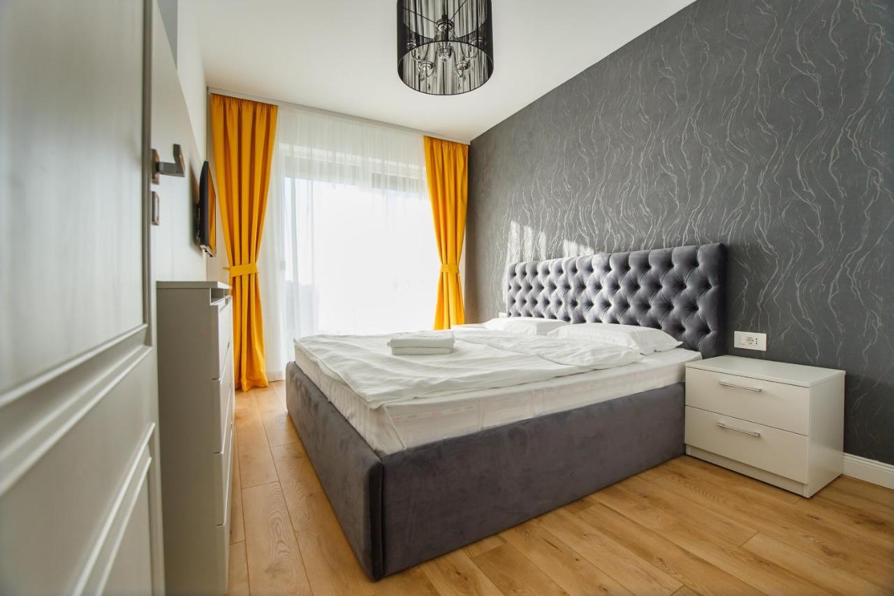 Fantastic Apartment At Prima Residence Oradea Bagian luar foto